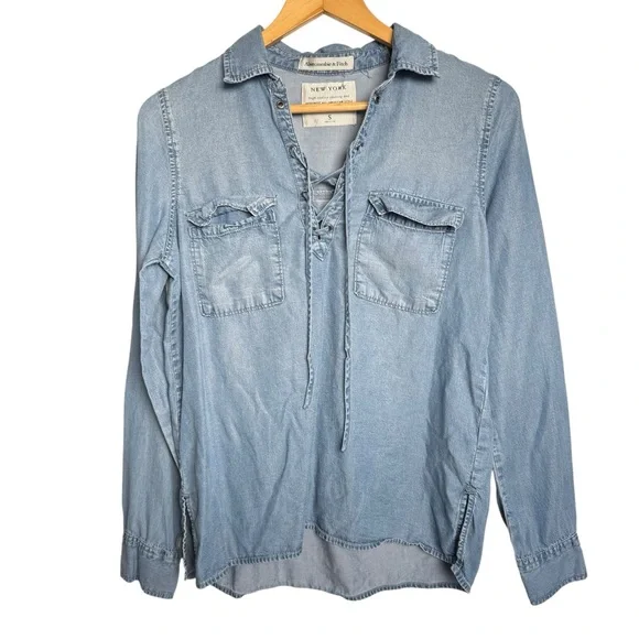 Abercrombie & Fitch Lace Up V-Neck Chambray Denim Long Sleeve Shirt Womens Small - Picture 5 of 12